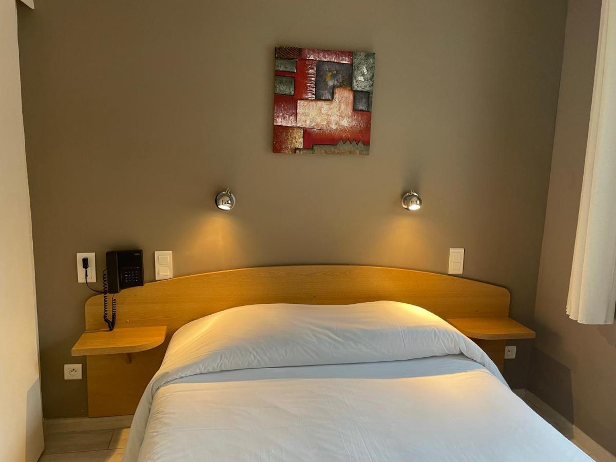 Au Tapis De Sable Hotel